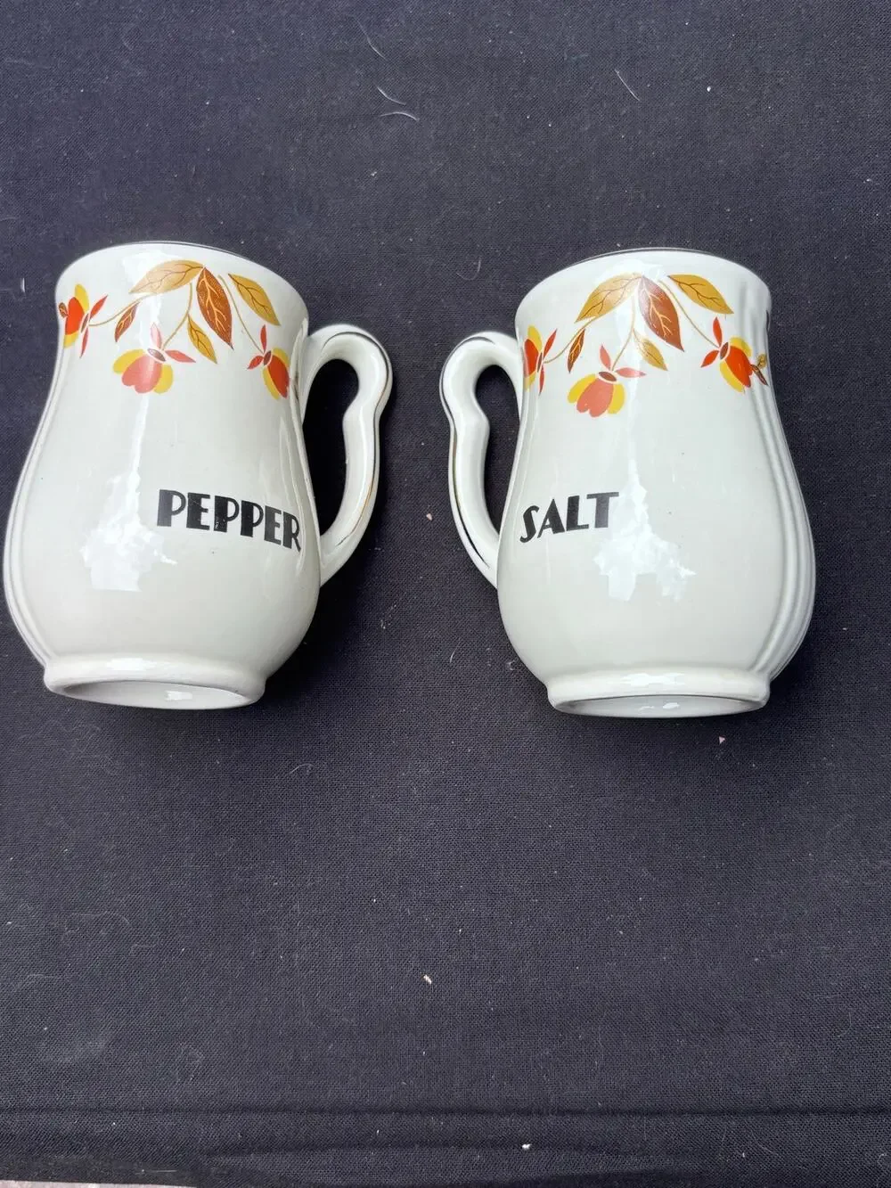 HALL'S Jewel Tea  Autumn Leaf Pattern Salt & Pepper Large Shakers Set Country